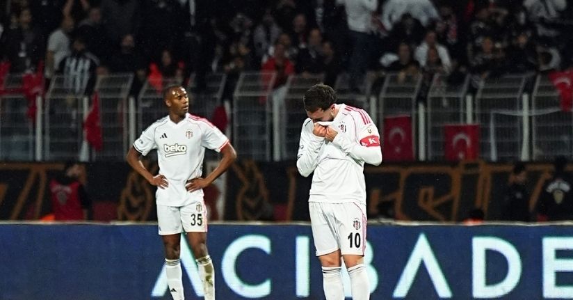 Beşiktaş taraftarı yönetimi istifaya davet etti