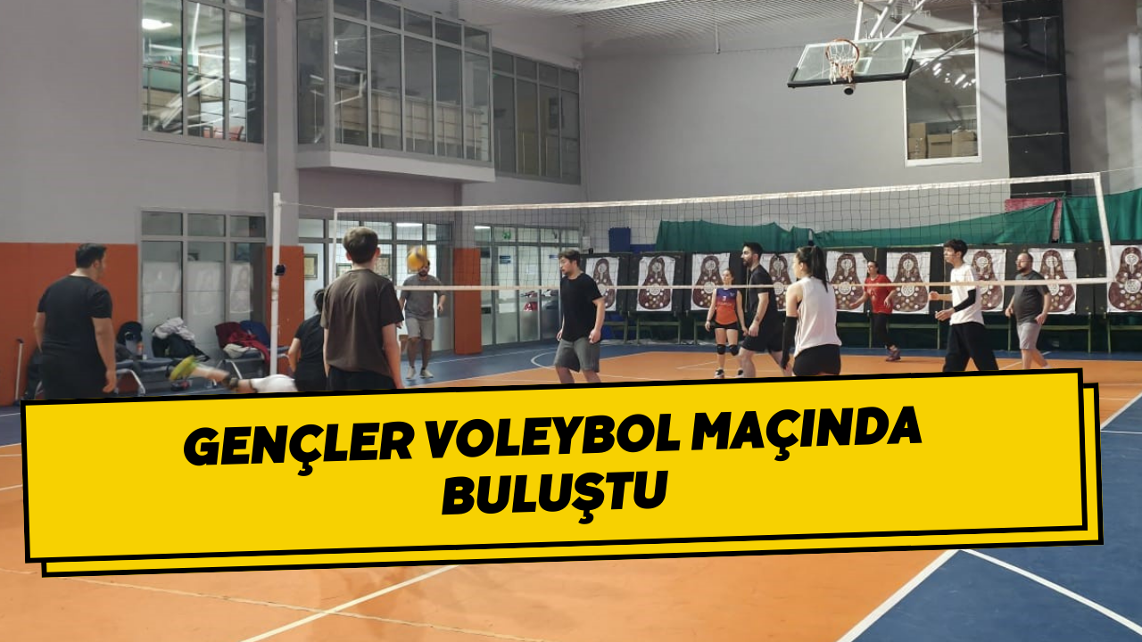 Gençler Voleybol Maçında Buluştu