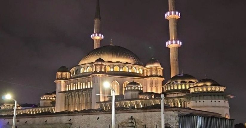 İstanbul’da Berat Kandili dualarla idrak edildi