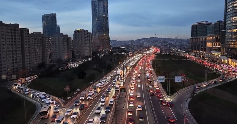 İstanbul’da trafik yoğunluğu yüzde 80’e ulaştı