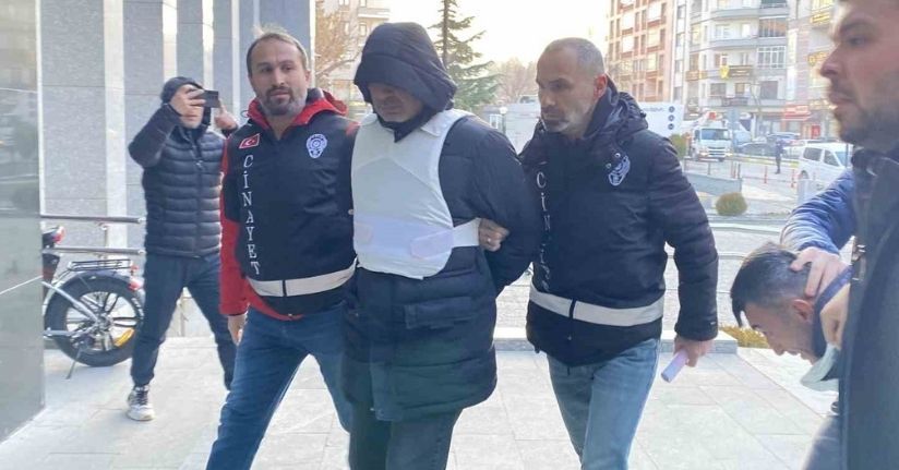 Çorum’da yaşlı adamın canice öldürülmesiyle ilgili 4 zanlı adliyeye sevk edildi