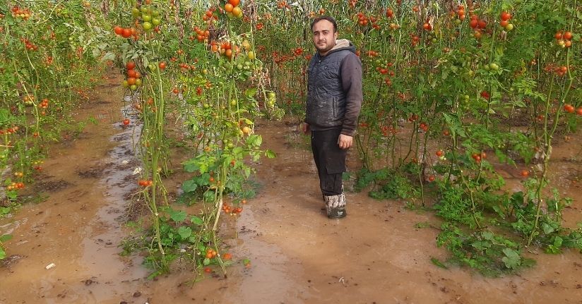 Antalya'da sağanak hayatı olumsuz etkiledi