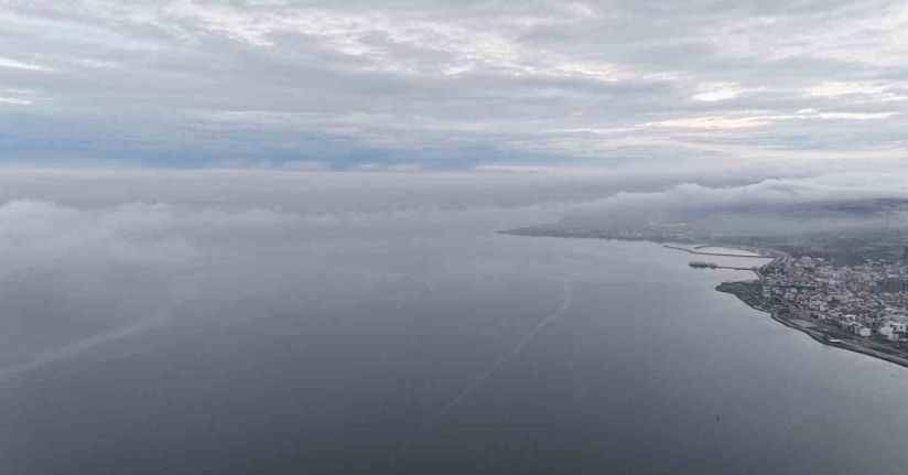 Çanakkale Boğazı sis nedeniyle transit gemi geçişlerine kapatıldı