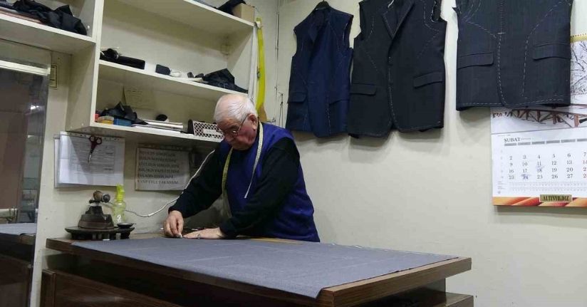 Terzilik mesleğinde yarım asrı geride bıraktı