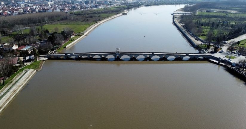 Edirne’de Meriç Nehri’nde debi arttı, ‘sarı alarm’ verildi