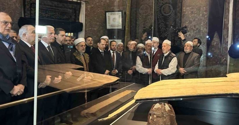 Hırka-i Şerif ziyarete açıldı
