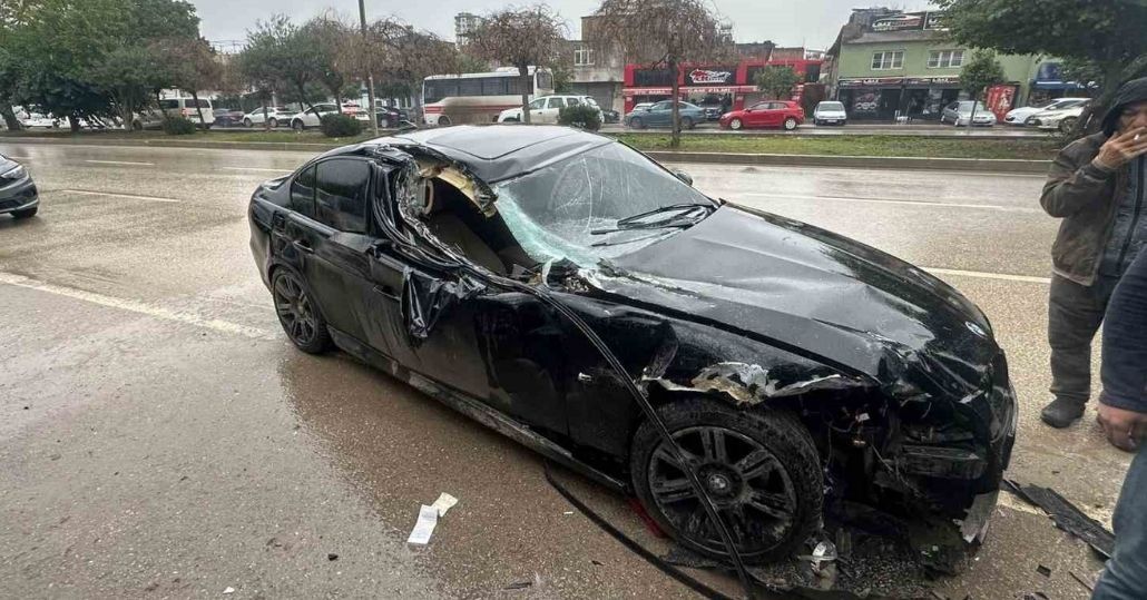 BMW ile ölümden döndü, milyonluk otomobil hava yastığı açmadı