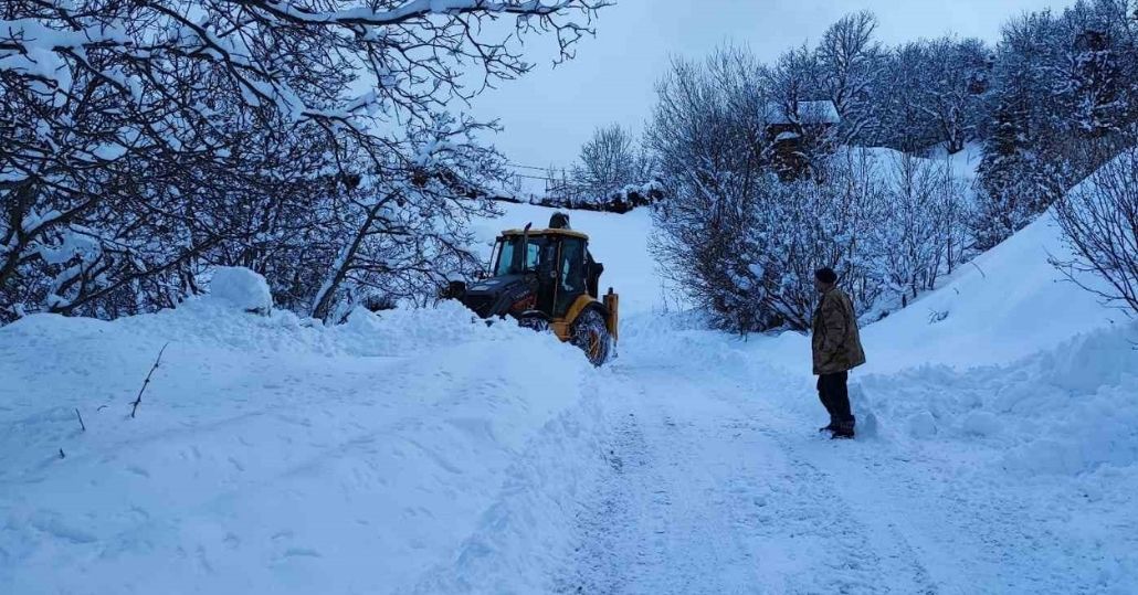 Artvin’de 80 köy yolu ulaşıma kapandı