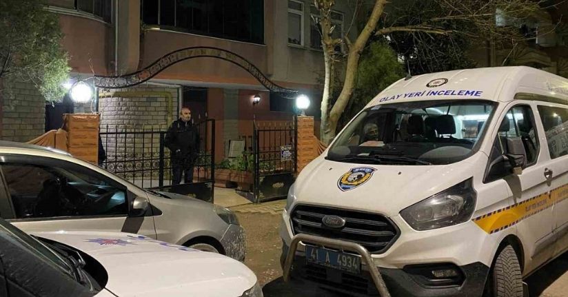 Yatalak annesine yemek hazırlarken kanlar içinde bulunmuştu: Boğazının kesildiği öğrenildi