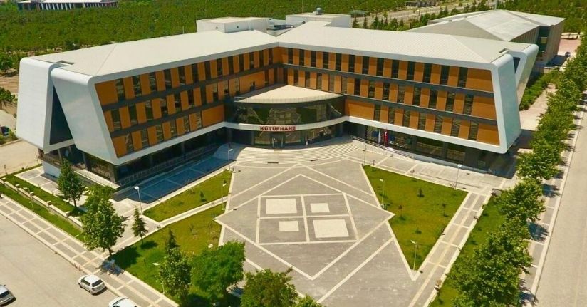 Cumhuriyet tarihinin ilk fakültesine ait hastanede, bir yılda 9 bin 600 hayvan şifa buldu