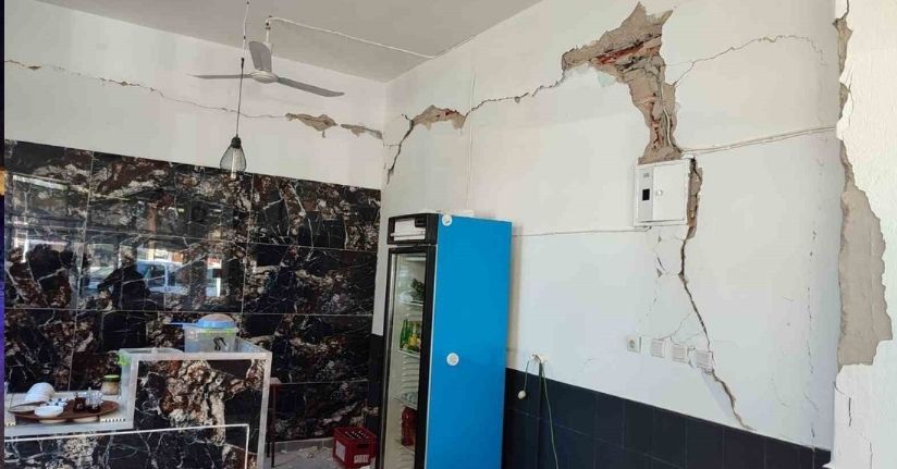 Buldan’da 5.1’lik depremin ardından bazı işletmelerde hasar meydana geldi