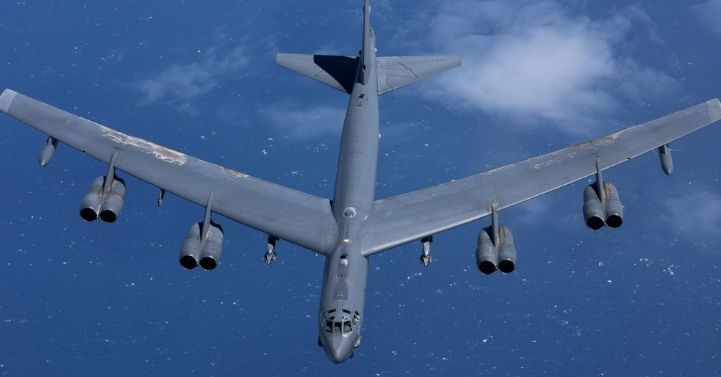 ABD'ye ait 'B-52' bombardıman uçakları İngiltere'deki RAF Fairford Üssü'ne ulaştı