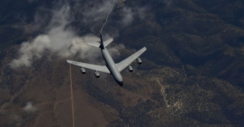 ABD'ye ait yakıt ikmal uçağı Irak'ta düştü