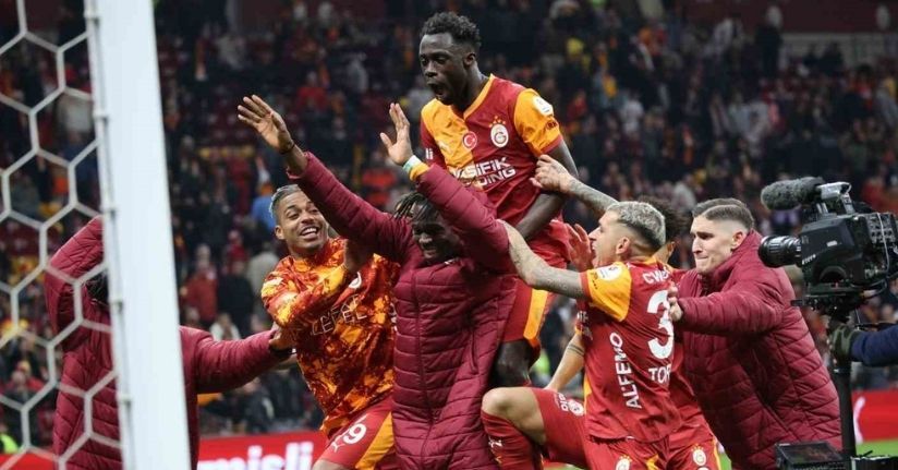 Galatasaray’da maç sonu büyük sevinç