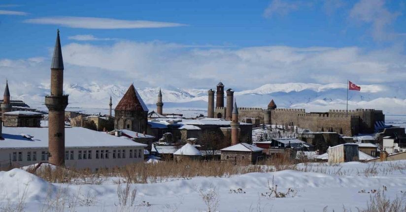 Bir diplomatik ricadan doğan teşebbüs: Erzurum’da İranlı çocuklar için mektep girişimi