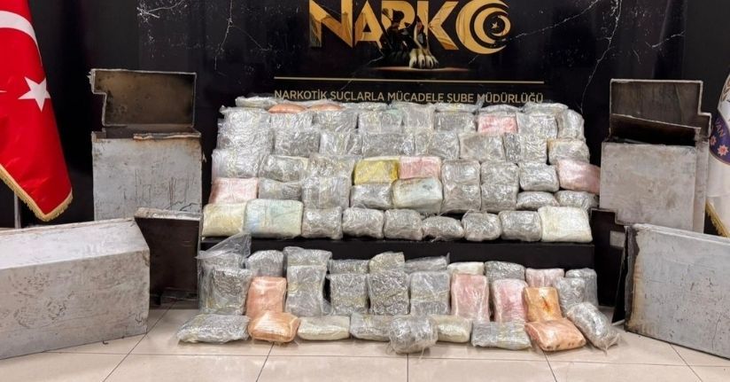 Van'da çekici ve dorsesinde 68 kilo 500 gram skunk ele geçirildi; 4 tutuklama