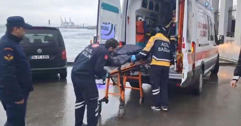 Kadıköy'de denizde erkek cesedi bulundu