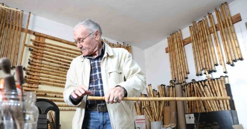 80 yaşında Çukurova kamışlarını sanata dönüştürüyor