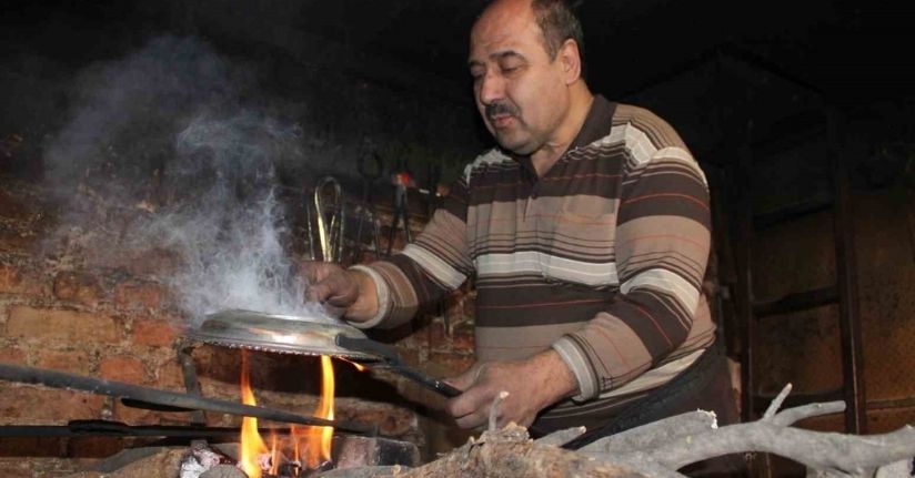 Yarım asırlık kalay ustası ‘çırak’ sıkıntısına dikkat çekti