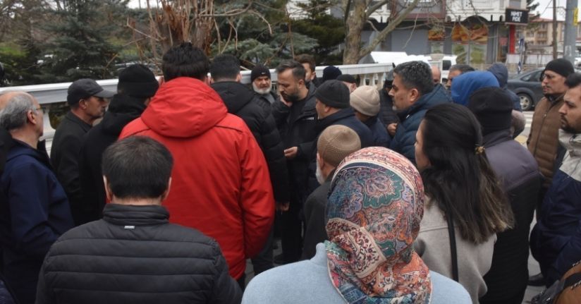 Sivas'ta 'umre' dolandırıcılığı mağdurları müftülüğe başvurdu