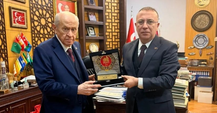 İzzet Ulvi Yönter'in istifası sonrası Bahçeli'den ilk açıklama