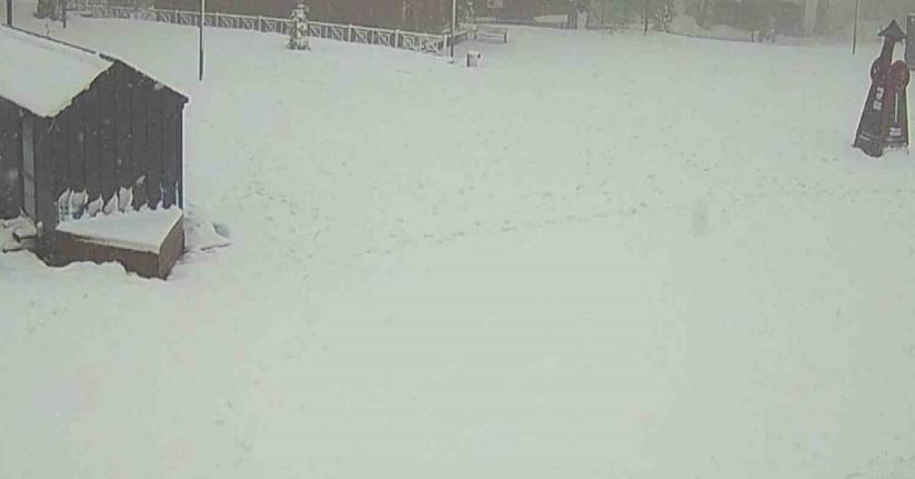 Nisan öncesi Kartepe’de kar sürprizi