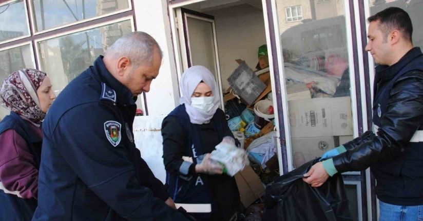 Şanlıurfa’da son kullanım tarihi geçmiş tonlarca gıda ürünü ele geçirildi