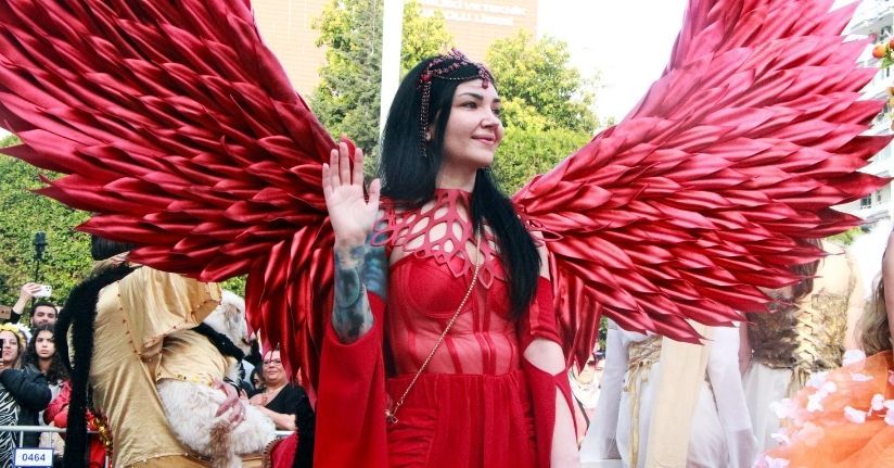 Adana’daki Portakal Çiçeği Karnavalı’na 1 milyondan fazla kişi katıldı