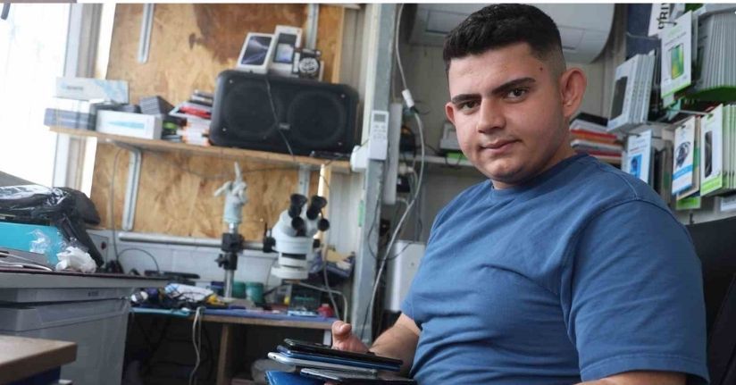 Hırsızlık anında ’Sadece sıfır telefonları al’ diyen suç makinası hırsız ve çırağı tutuklandı