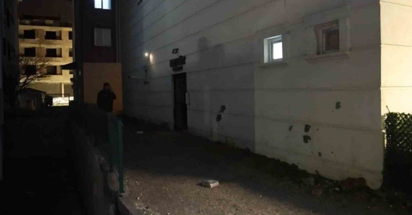 Eski eş dehşet saçtı: Taşla saldırdı, ağır yaraladı