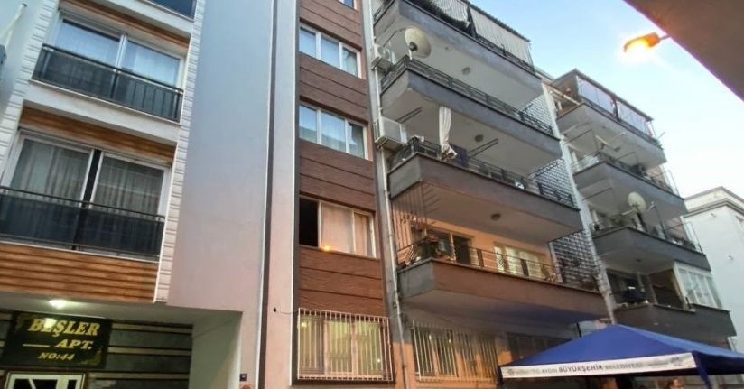 Cam silerken 5. kattan düşen kadın hayatını kaybetti