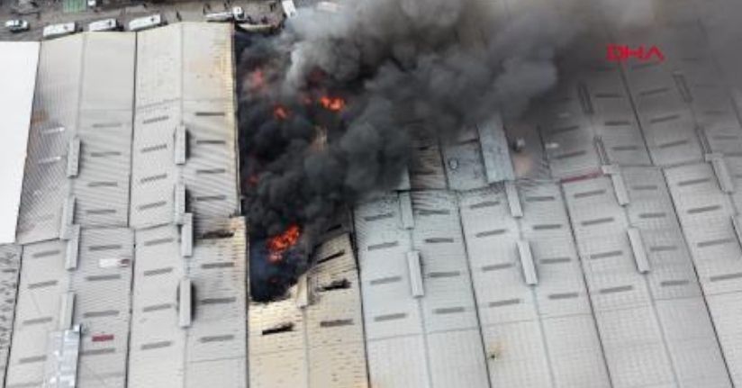 Adana'da geri dönüşüm tesisinde yangın