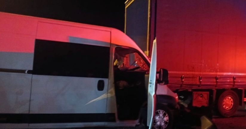 Edirne’de panelvan tıra çarptı: 1 ölü, 1 yaralı