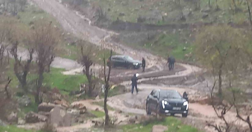 Şırnak’ta köy yolu kapandı, öğretmenler mahsur kaldı