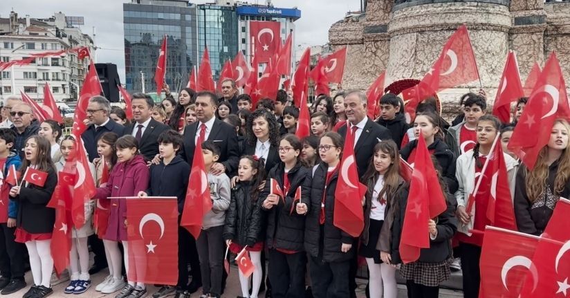 Taksim’de 23 Nisan töreni