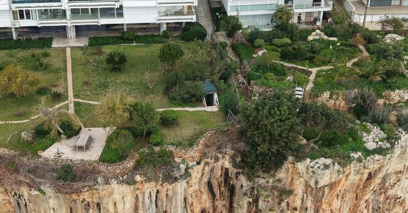 Falezlerdeki kaçak asansör ve baraka için yıkım kararı