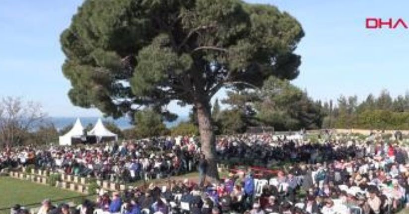 Anzak askerler Gelibolu'da 'Şafak Ayini' ile anıldı