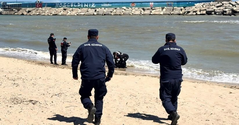 Arnavutköy’de sahilde erkek cesedi bulunduArnavutköy’de sahilde erkek cesedi bulundu