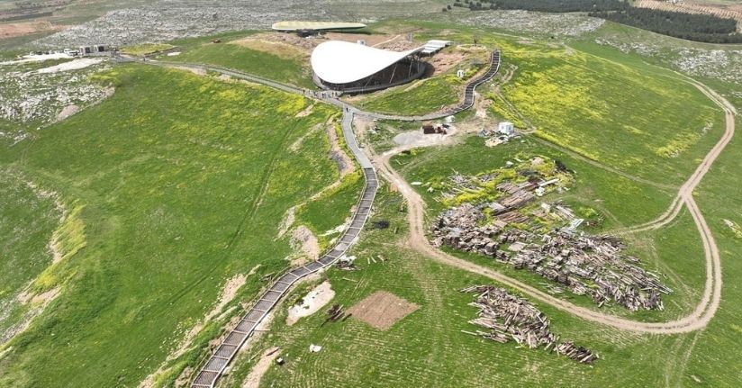 Yeşile bürünen Göbeklitepe havadan görüntülendi