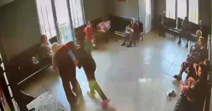 Beylikdüzü'nde bakımevi çalışanı 2 hastayı darbedip yüzüne tükürdü: 4 gözaltı
