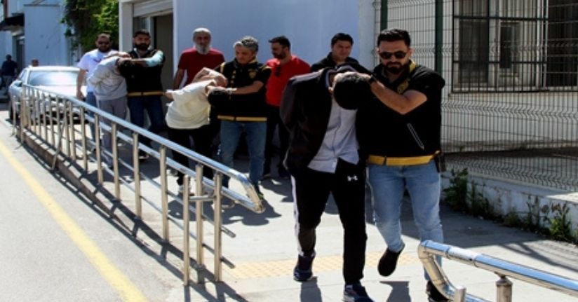 Silahlı saldırının failleri 500 saatlik kamera görüntüsünden tespit edilip, yakalandı