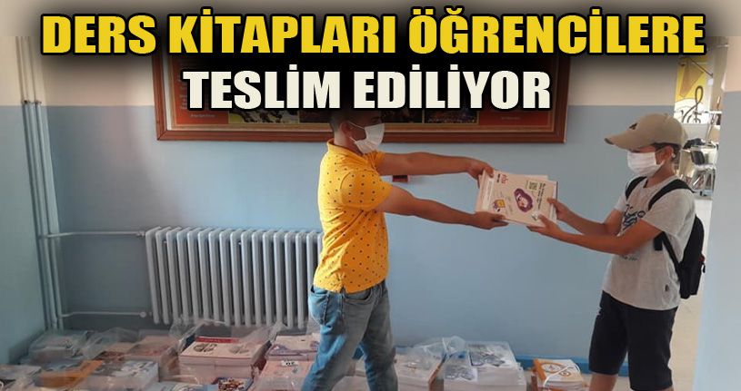 Ders kitapları öğrencilere teslim edilmeye başlandı