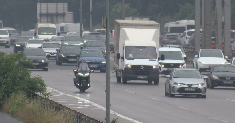 Kurban Bayramı tatili öncesi son iş gününde TEM'de trafik yoğunluğu