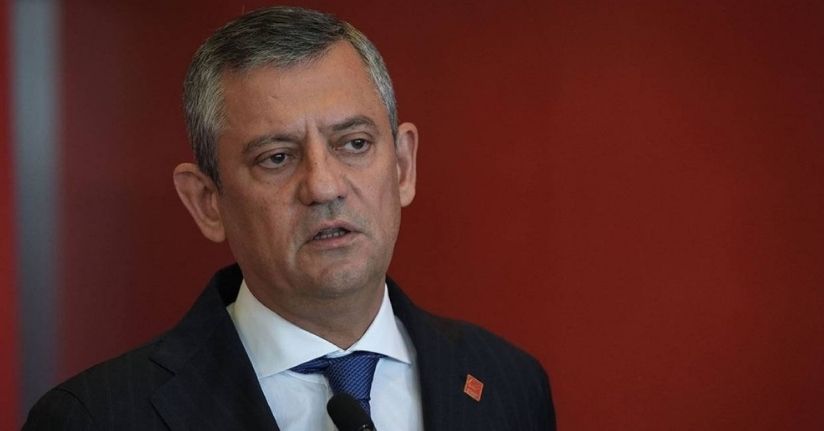 Özgür Özel yeniden grup başkanı seçildi