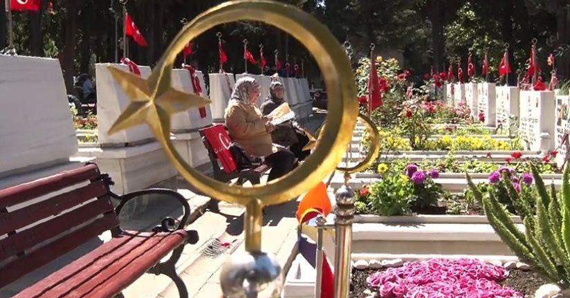 Edirnekapı Şehitliği’nde bayram ziyareti