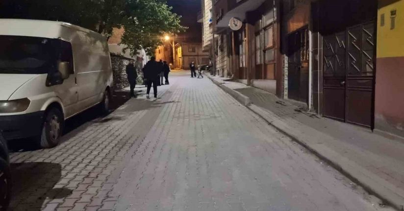 Kütahya Domaniç’te gece yarısı peş peşe iki deprem meydana geldi