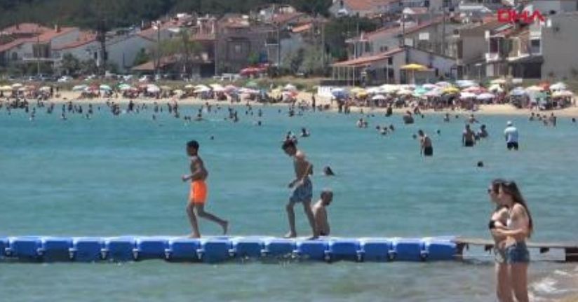 Saros Körfezi’ndeki sahillerde bayram yoğunluğu