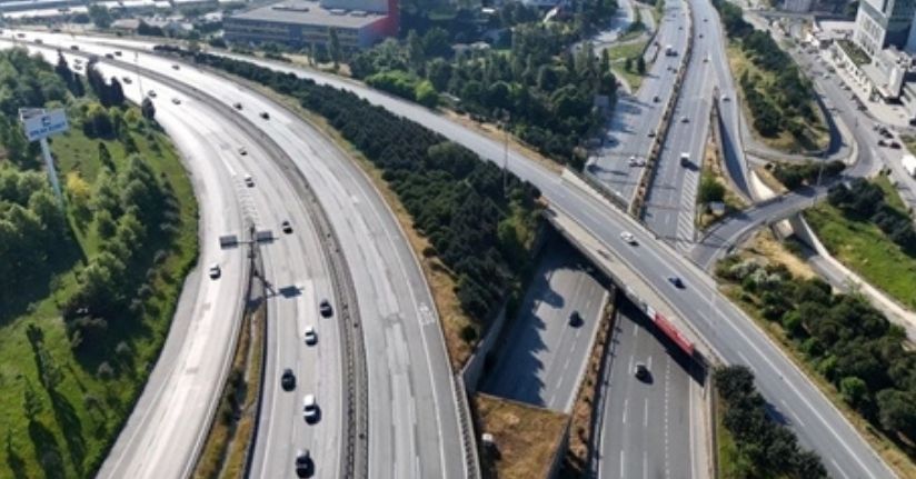 Bayramın ikinci gününde de yollar boş kaldı