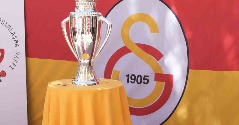 Kurban Bayramı sevinci şampiyonluk kupasıyla Galatasaraylılar Yurdu’nda yaşandı