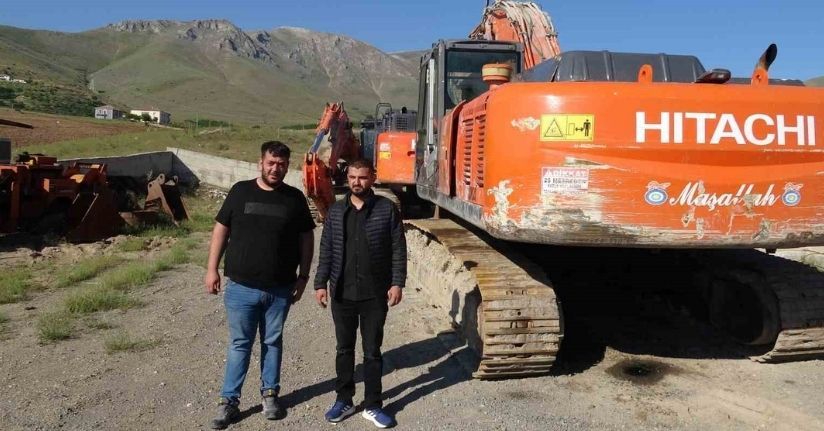 Gasp edildiğini iddia ettikleri 40 milyonluk iş makinelerini dağın başında buldular